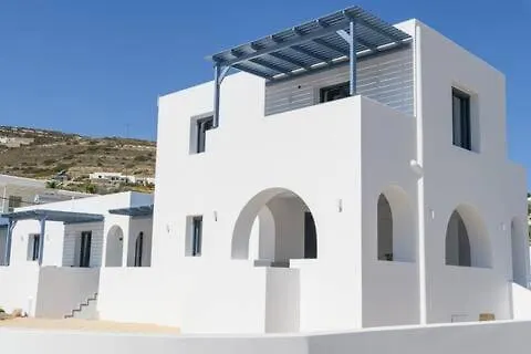 Sunny & Blue Parasporos