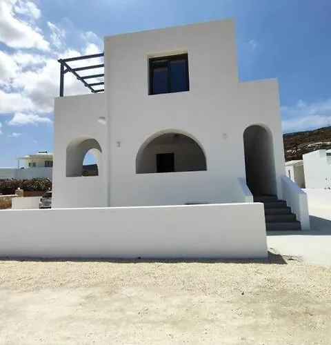 Sunny & Blue Parasporos