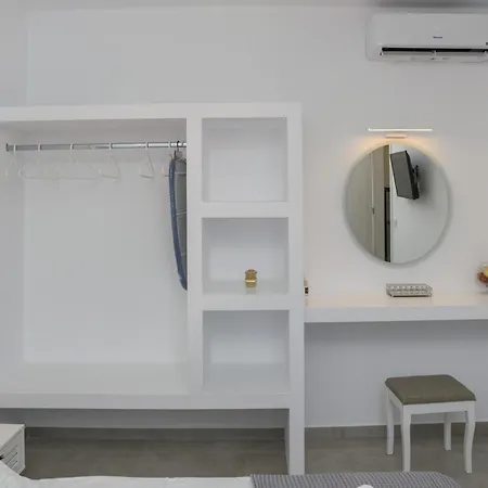 Sunny & Blue Apartment *