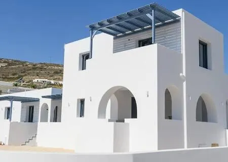 Sunny & Blue Parasporos