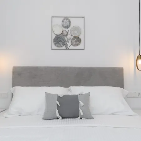 Sunny & Blue Apartment Parasporos