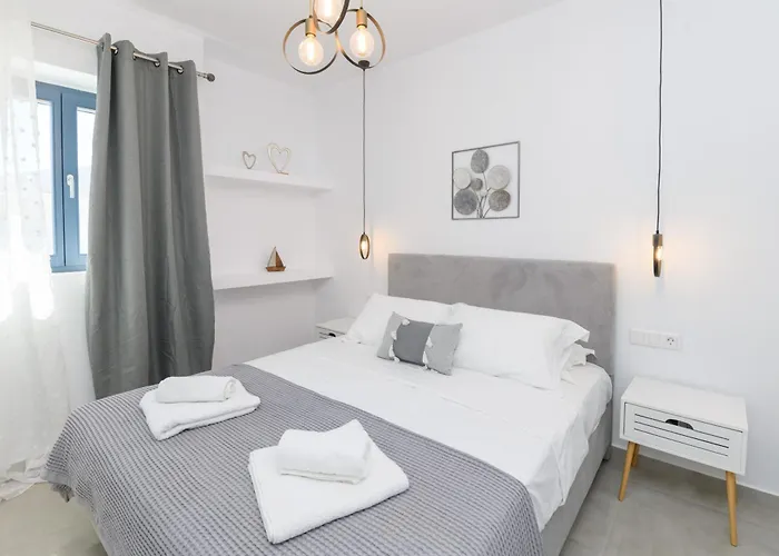 아파트 Sunny & Blue 파라스포로